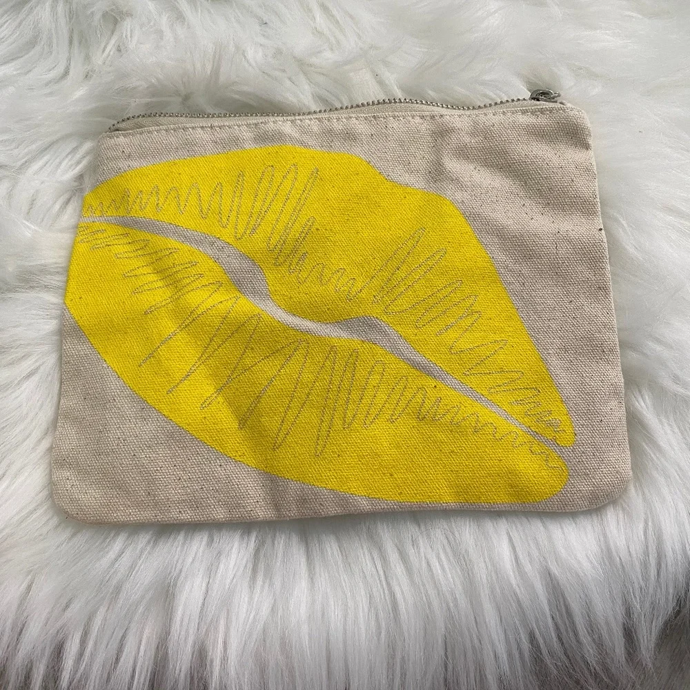 Canvas Zipper Basic Pouch. Cream/Yelow. One Size